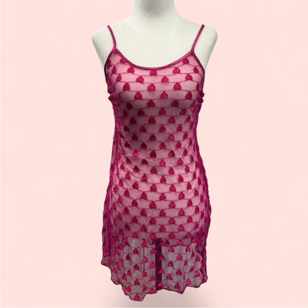 La Vie En Rose Fuchsia Lace Chemise